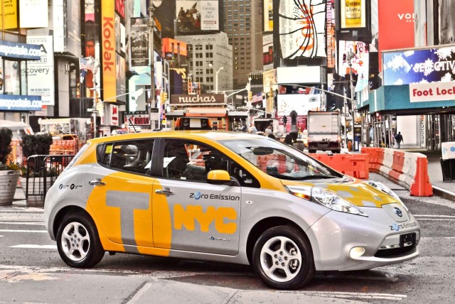 Nissan LEAF Electric Taxi in New York City (5).jpg